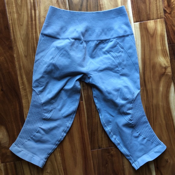 Lululemon capris legging - Picture 2 of 2